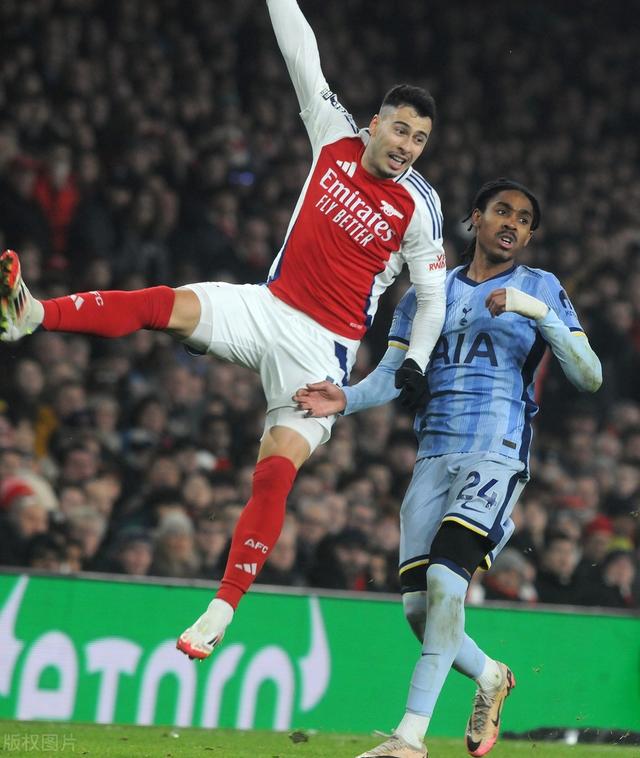 AYX-穆古鲁扎遭遇三持续失利，利物浦教练压力巨大！的简单介绍