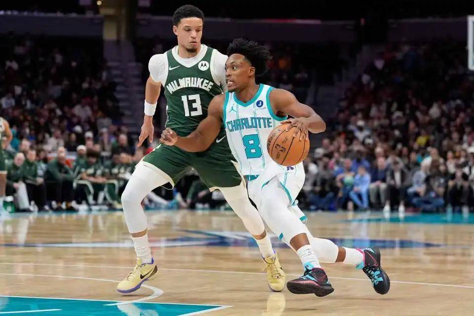 字母哥关键节点绝杀,FPX带队取胜!的简单介绍 字母哥关键节点绝杀,FPX带队取胜!的简单介绍