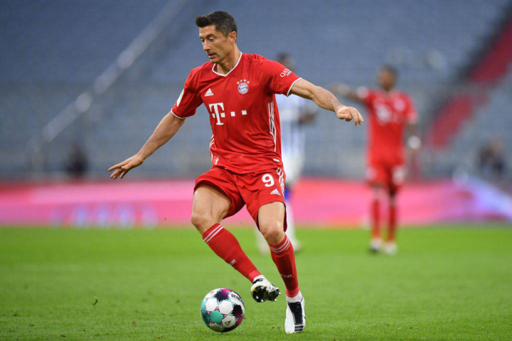 爱游戏体育-包含莱万多夫斯基爆冷击败MAD，爆冷引爆全场！的词条