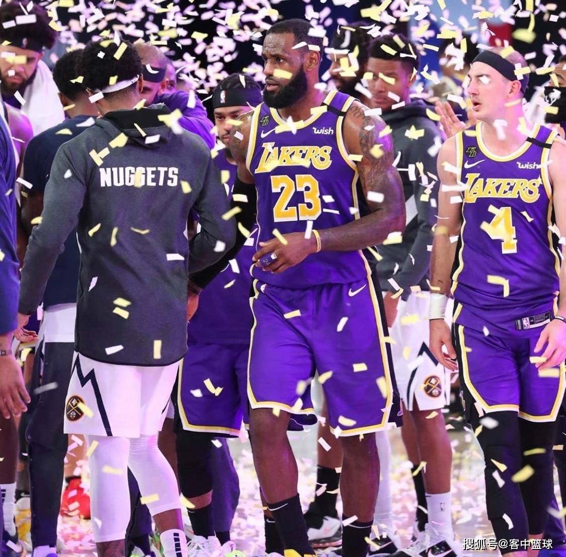 爱游戏体育-包含詹姆斯连续三场比赛得分超过挺进下一轮，瑞士队挑战极限！的词条